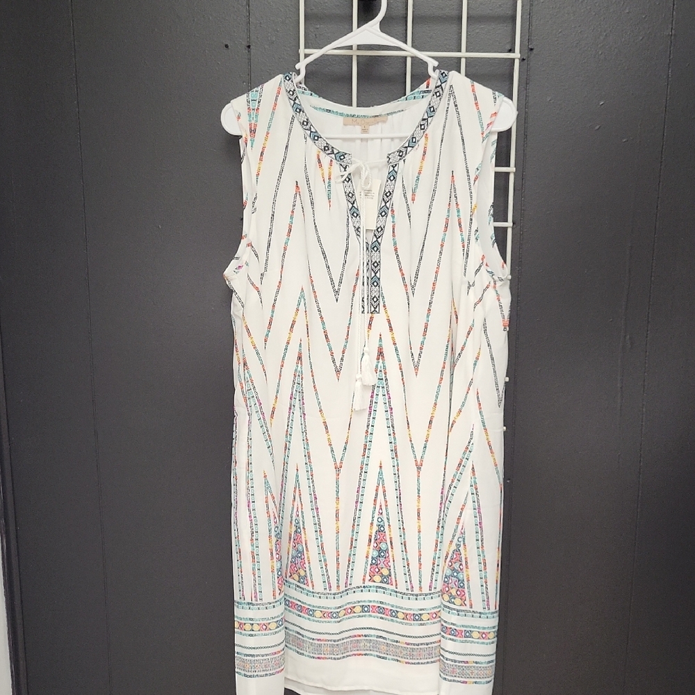 NWT, Sleeveless White Dress with AZTEC Pattern, SIZE L